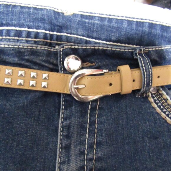 Faded Glory plus size 16W womens  denim shorts blue with belt NWT - Picture 9 of 9